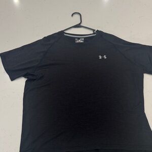 Under Armour Men's Charcoal Gray Tee